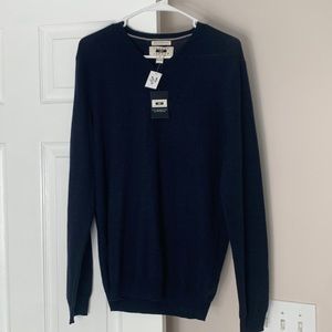 Joseph Abboud men extra fine merino wool v neck sweater